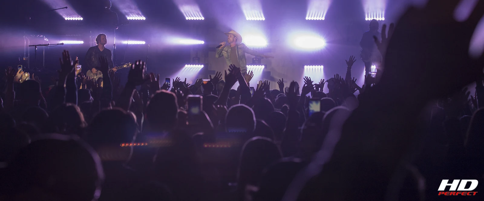 Live concert audience and stage captured by HDPerfect